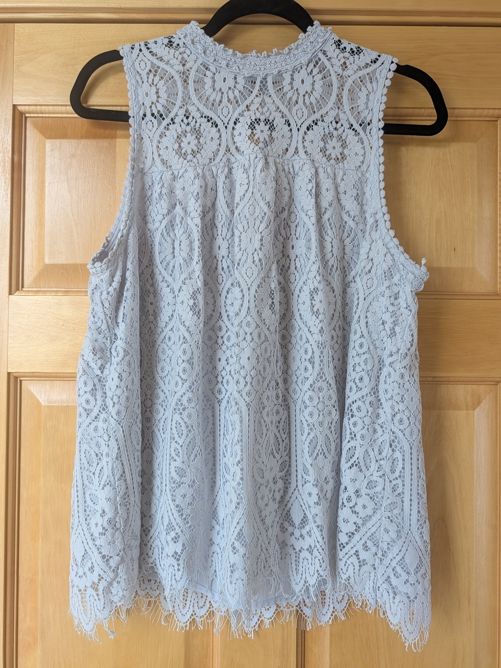 Taylor & Sage Light Gray Sleeveless Lace Mock-Neck Tank